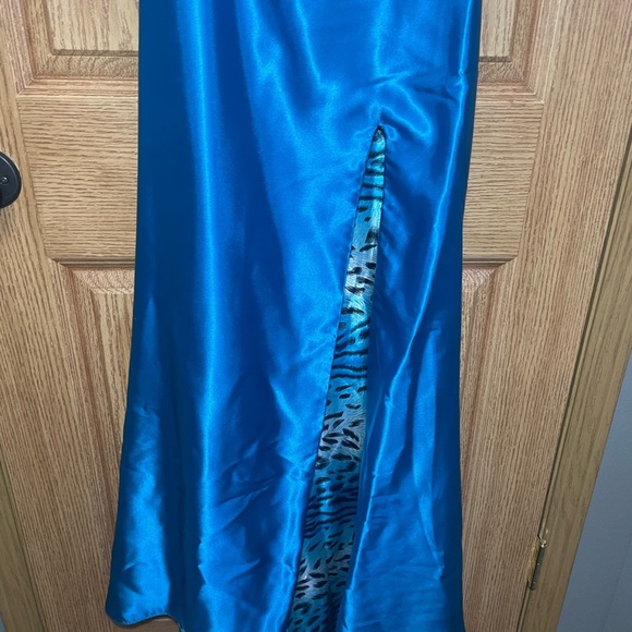 Blue strapless prom dress - Picture 3 of 12